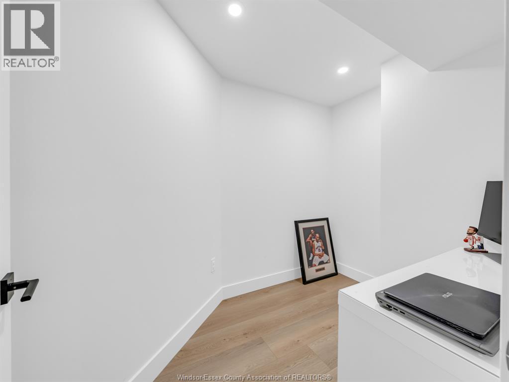 1077 Icewater Avenue, Windsor, Ontario  N8P 0E4 - Photo 33 - 26011621