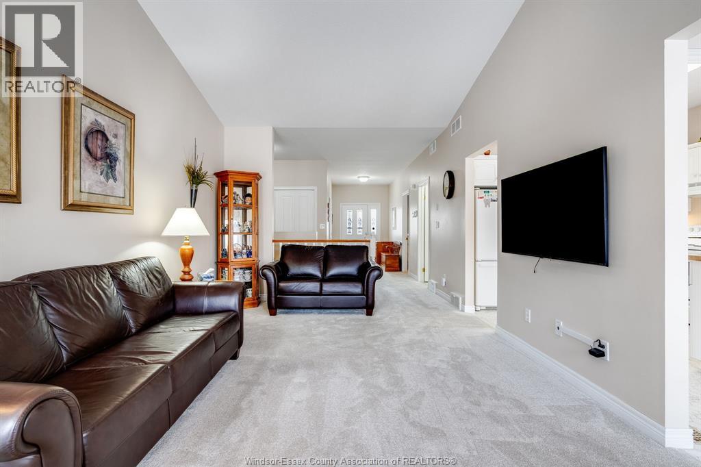 653 Mcnaughton Avenue West, Chatham, Ontario  N7L 5P7 - Photo 6 - 26011640