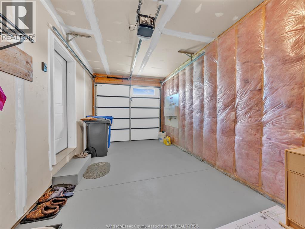 201 Meadowview Avenue, Amherstburg, Ontario  N9V 0G1 - Photo 30 - 26011684