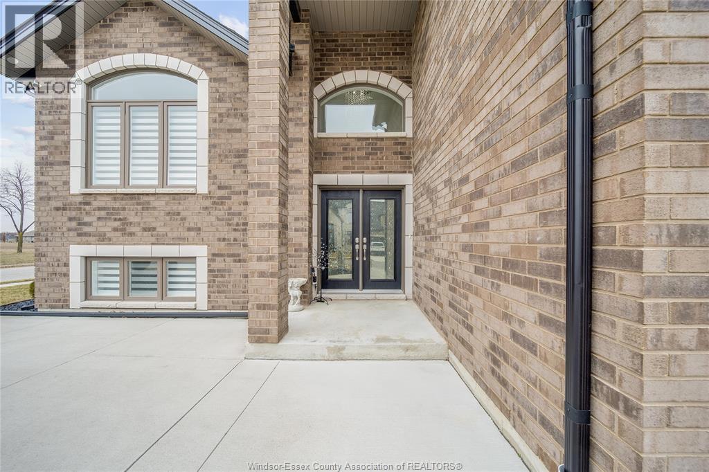 1649 Barkley Avenue, Windsor, Ontario  N8P 0E8 - Photo 3 - 26011670