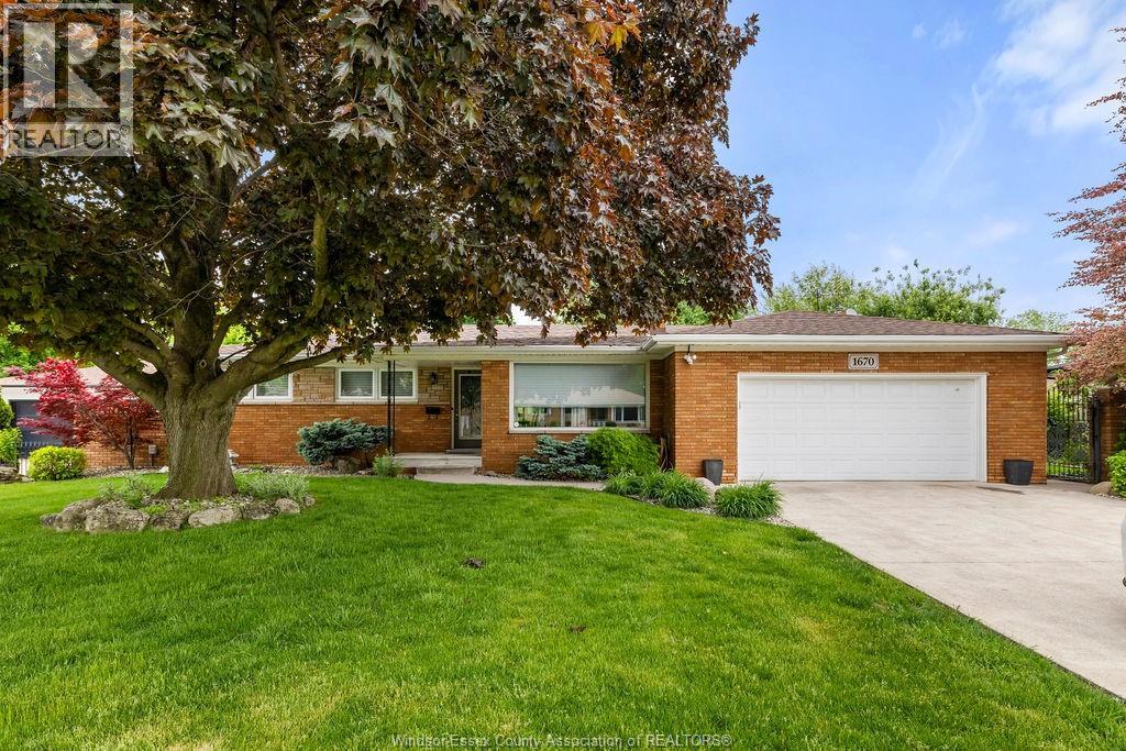 1670 Campbell Avenue, Windsor, Ontario  N9B 2K6 - Photo 1 - 26011727