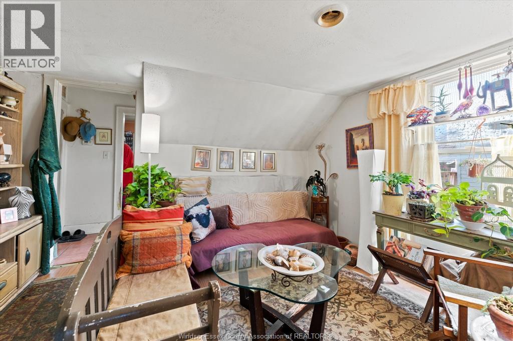 552 Parent, Windsor, Ontario  N9A 3J8 - Photo 13 - 26011730