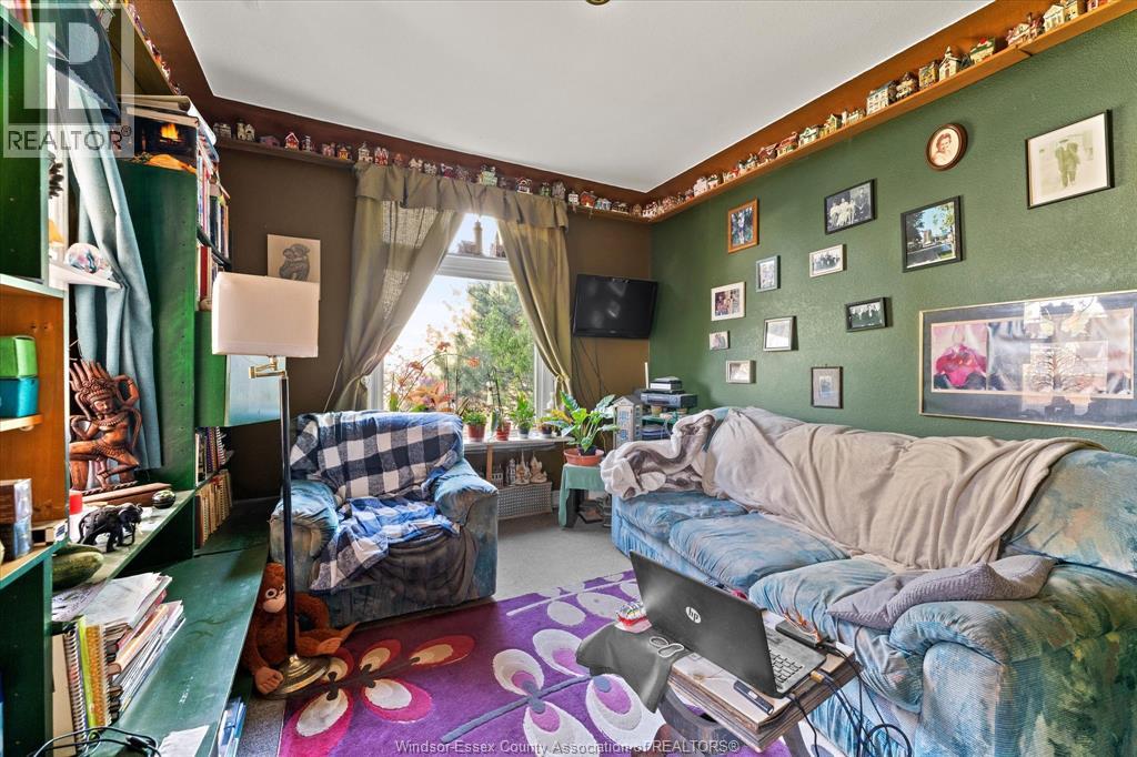 552 Parent, Windsor, Ontario  N9A 3J8 - Photo 6 - 26011730