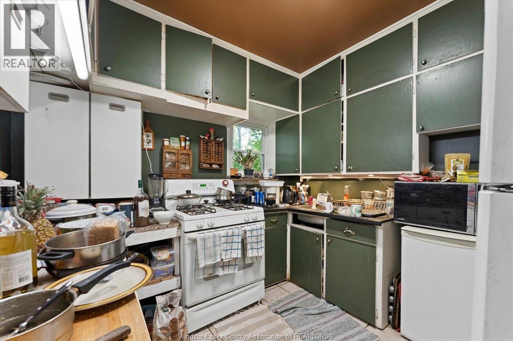 552 Parent, Windsor, Ontario  N9A 3J8 - Photo 7 - 26011730