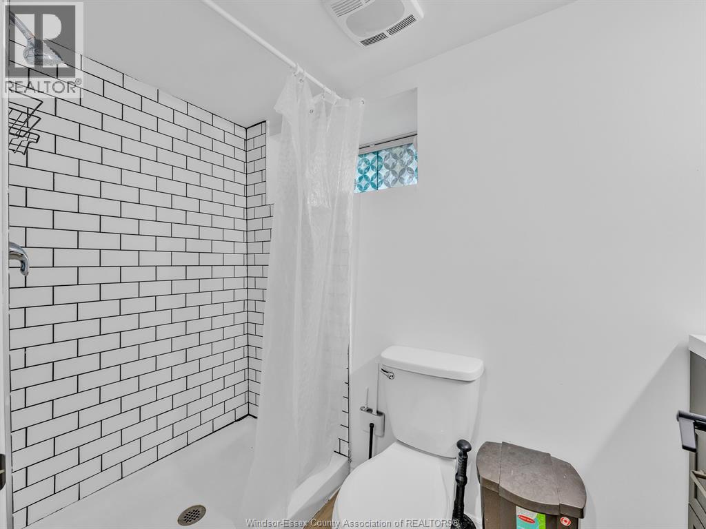 828 Lincoln, Windsor, Ontario  N8Y 2H1 - Photo 42 - 26011753