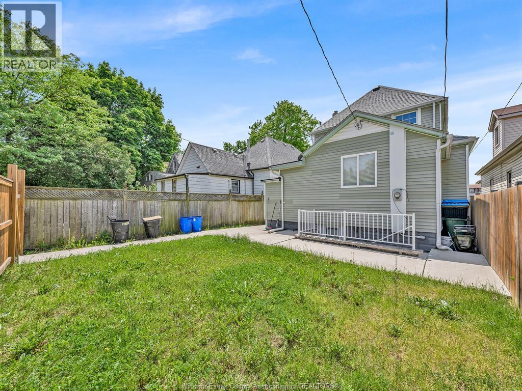828 Lincoln, Windsor, Ontario  N8Y 2H1 - Photo 49 - 26011753