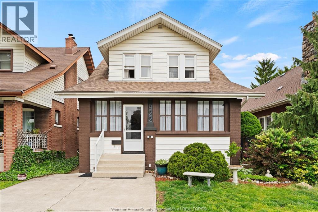 922 Lawrence Road, Windsor, Ontario  N8Y 3Z8 - Photo 1 - 26011765