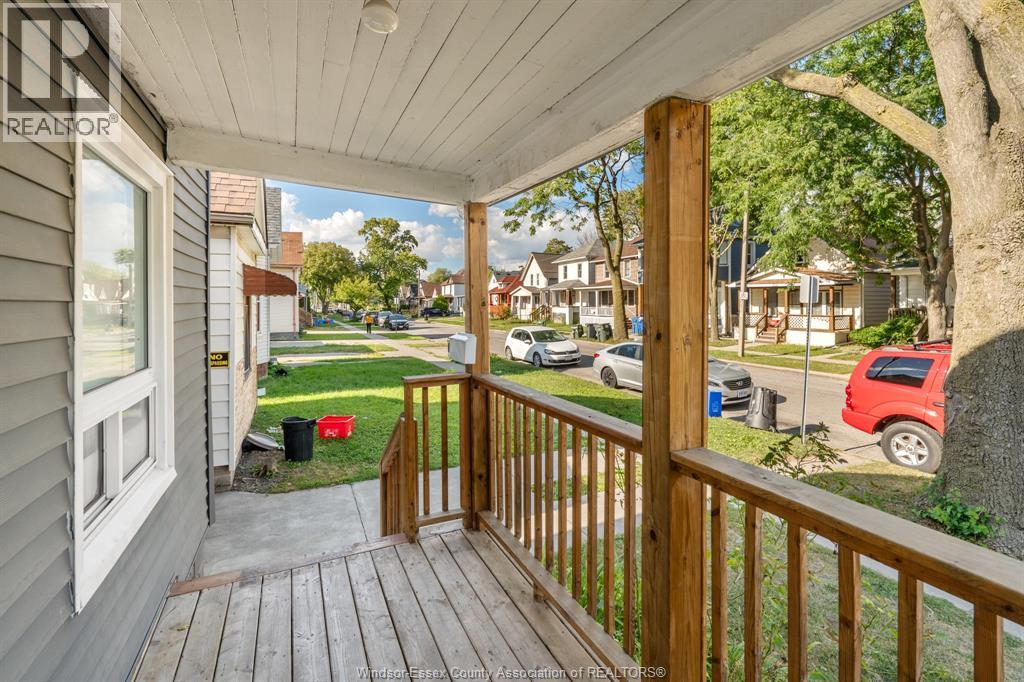 375 Bridge, Windsor, Ontario  N9B 2M3 - Photo 5 - 26011764