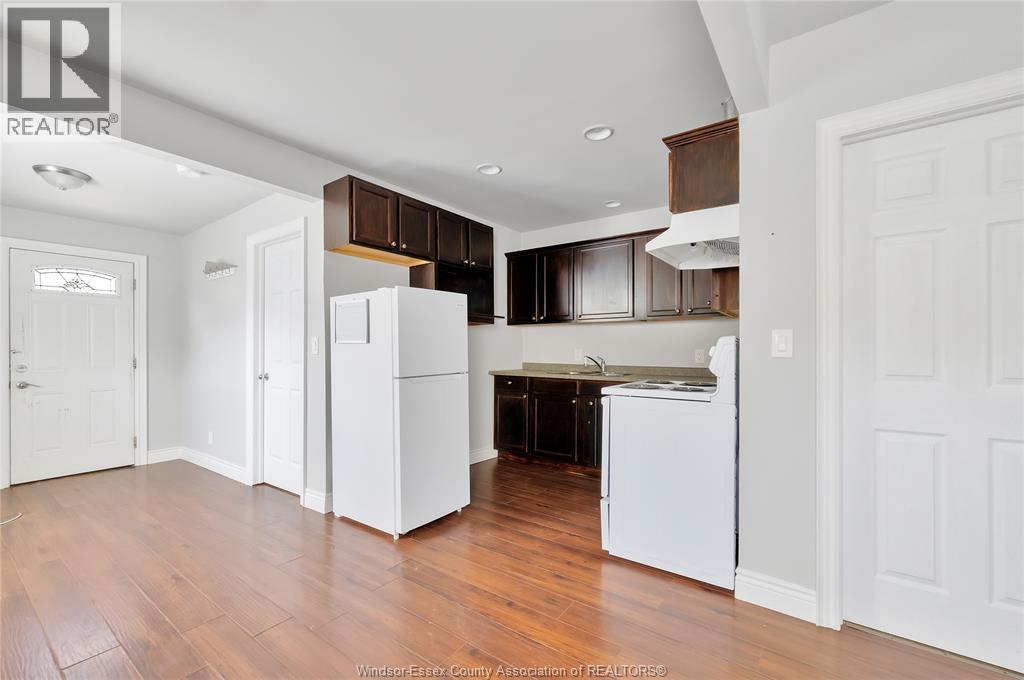 953 Henry Ford, Windsor, Ontario  N8Y 2T3 - Photo 8 - 26011781