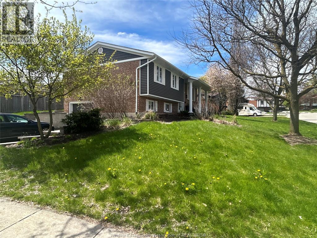 1 Sunset Place, Elmira, Ontario  N3B 3E2 - Photo 2 - 26011777