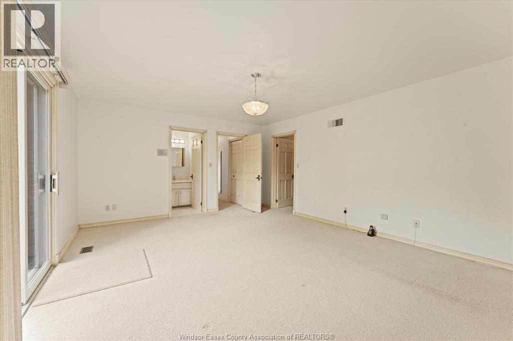 3696 Huntington Avenue, Windsor, Ontario  N9E 3N3 - Photo 19 - 26011842
