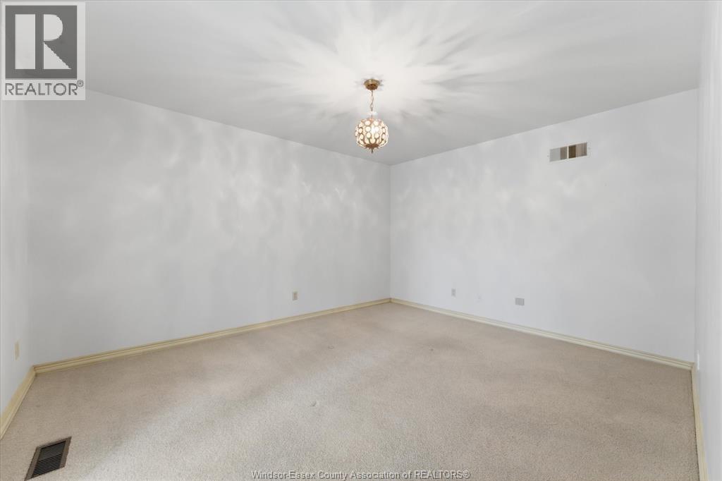 3696 Huntington Avenue, Windsor, Ontario  N9E 3N3 - Photo 25 - 26011842
