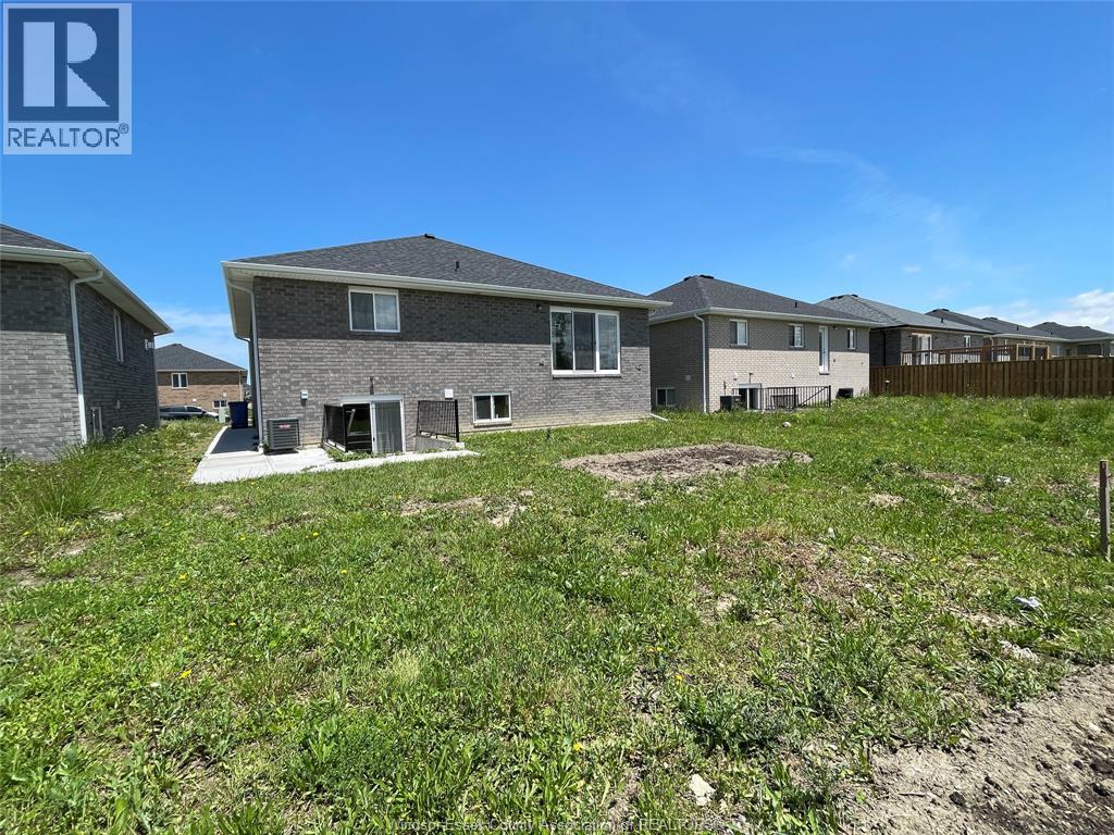1063 Aspen Ridge Crescent, Lakeshore, Ontario  N0R 1A0 - Photo 16 - 26011328