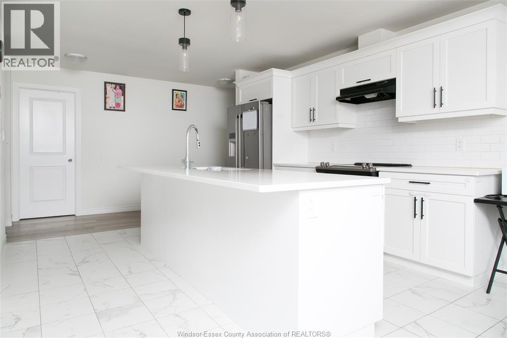 1063 Aspen Ridge Crescent, Lakeshore, Ontario  N0R 1A0 - Photo 2 - 26011328