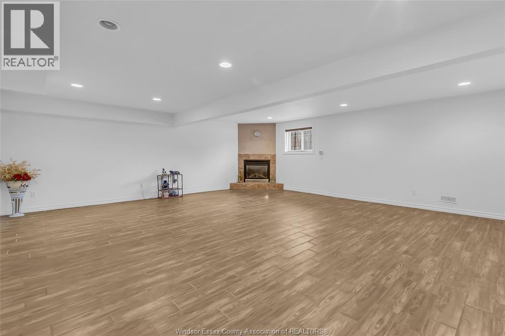 2401 St. Patricks, Windsor, Ontario  N9E 4V9 - Photo 27 - 26011813