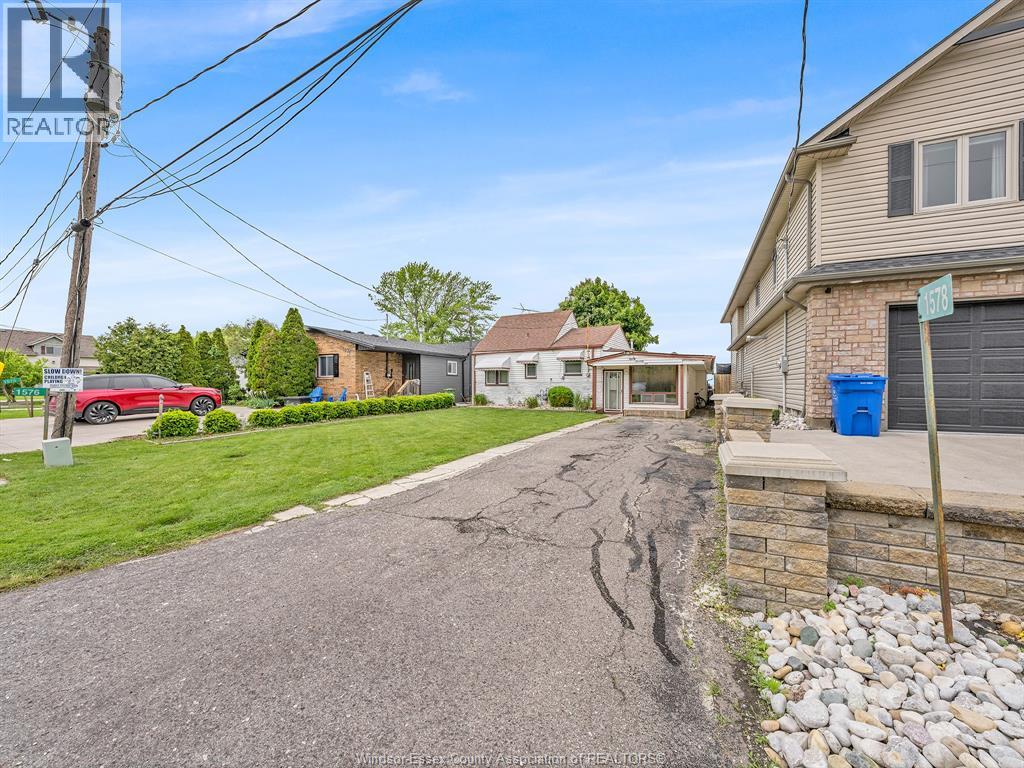 1576 Caille, Lakeshore, Ontario  N0R 1A0 - Photo 2 - 26011872