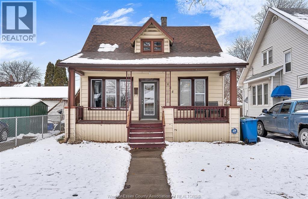 3484 Peter Street, Windsor, Ontario  N9C 1J3 - Photo 3 - 26011906