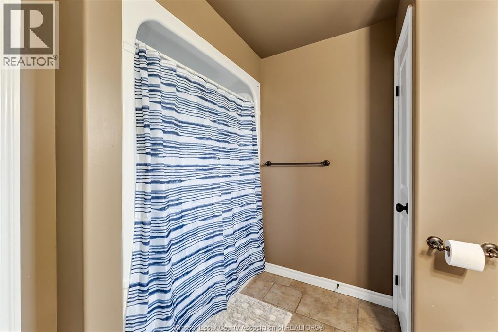 303 Gosfield Townline West, Essex, Ontario  N8M 2X5 - Photo 31 - 26011915