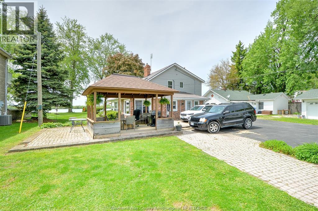 1047 Front Road South, Amherstburg, Ontario  N9V 2M4 - Photo 38 - 26012016