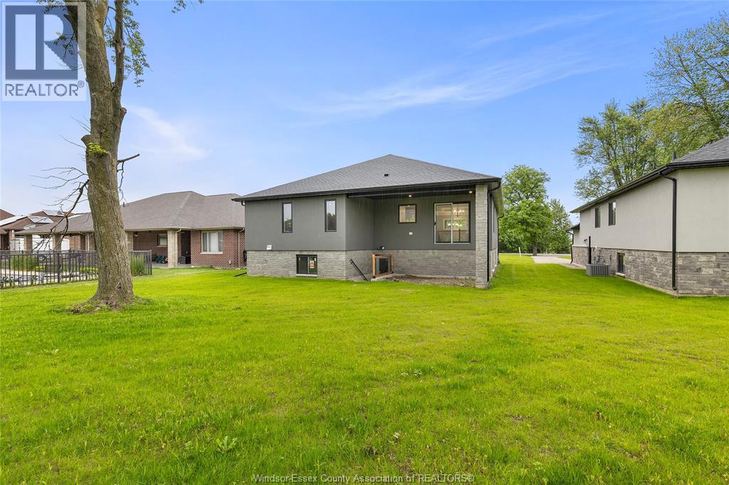 156 Meloche, Amherstburg, Ontario  N9V 2Y6 - Photo 34 - 26012076