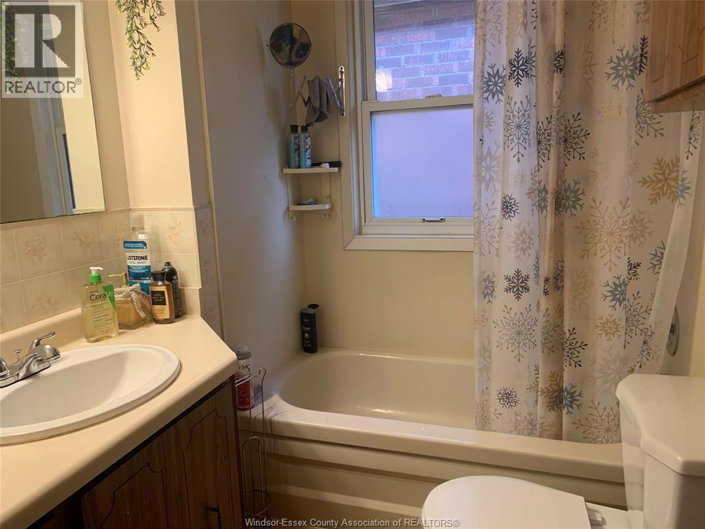 1204 Wigle Avenue, Windsor, Ontario  N9C 3N1 - Photo 7 - 26012085