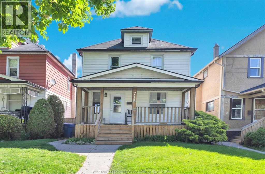 712 Gladstone, Windsor, Ontario  N8A 2R2 - Photo 1 - 26012101