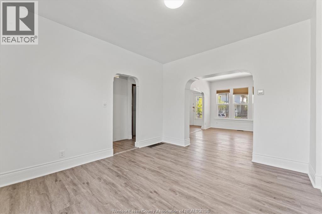 855 Hall Avenue, Windsor, Ontario  N9A 2M2 - Photo 11 - 26012148