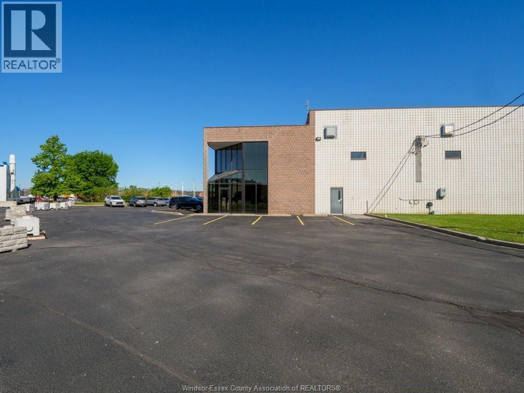 2516 Binder Crescent, Tecumseh, Ontario  N0R 1L0 - Photo 4 - 26012142