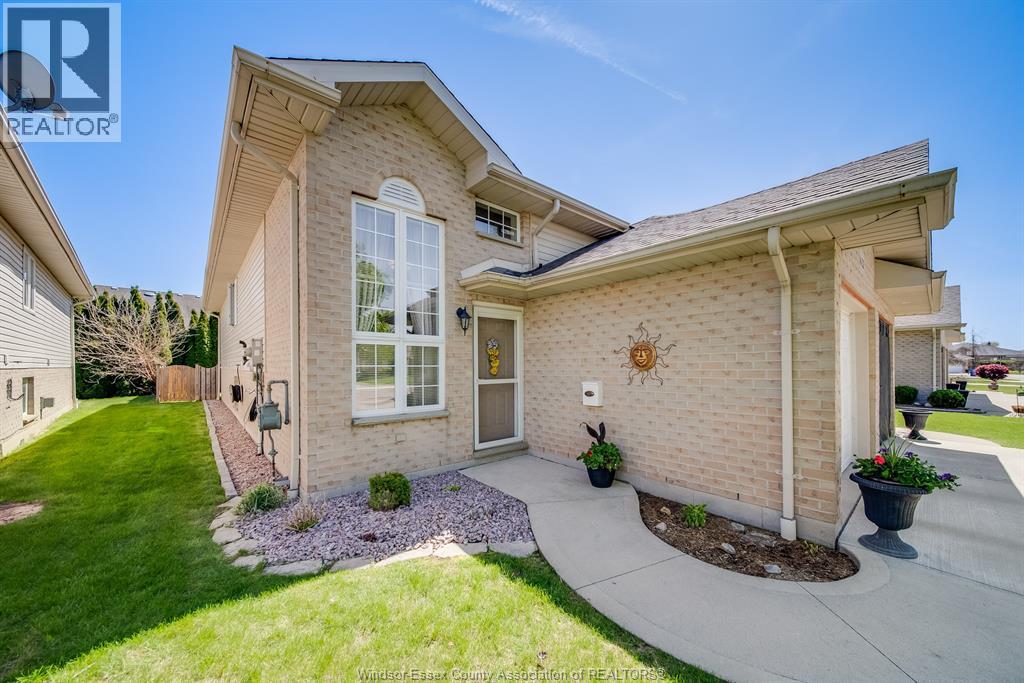 22 Villa Court, Chatham, Ontario  N7L 5P5 - Photo 2 - 26012078