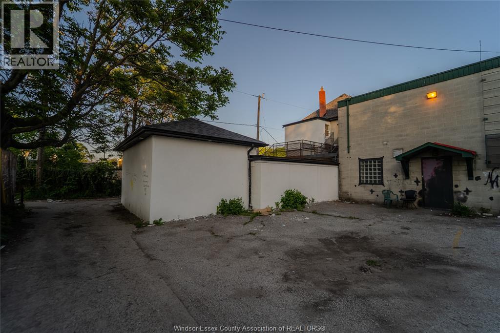 430 Wyandotte Street West, Windsor, Ontario  N9A 5X4 - Photo 6 - 26012182