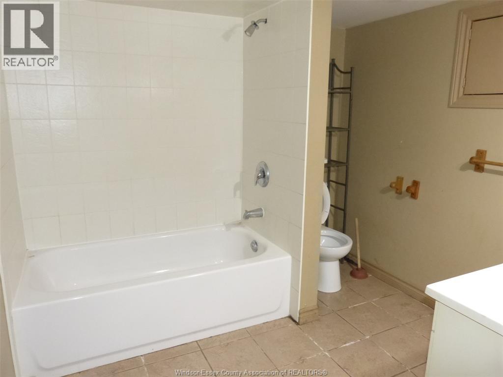 1434 Tecumseh Boulevard, Windsor, Ontario  N8X 1H5 - Photo 17 - 26012106