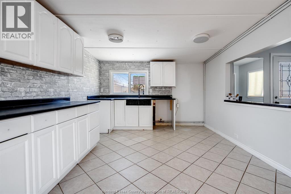 4 Cedar Crescent, Mcgregor, Ontario  N0R 1J0 - Photo 5 - 26012203
