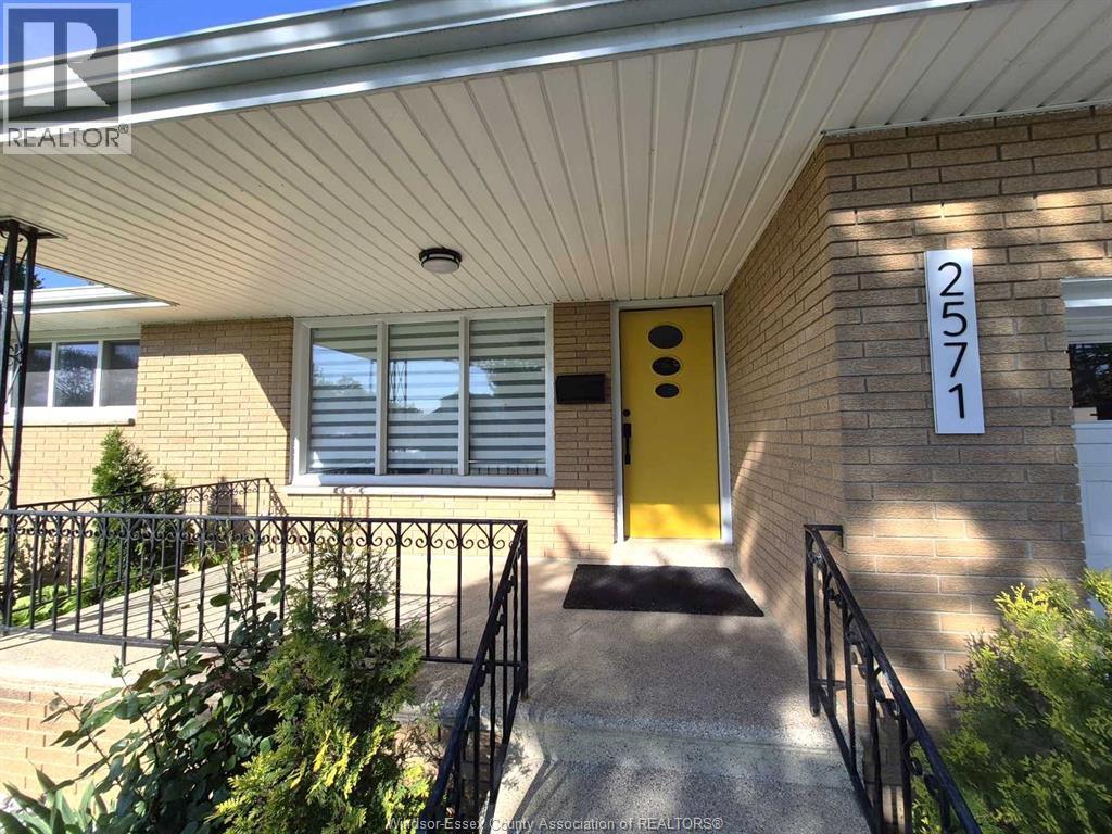 2571 Jos St Louis Avenue, Windsor, Ontario  N8T 2M4 - Photo 2 - 26012295
