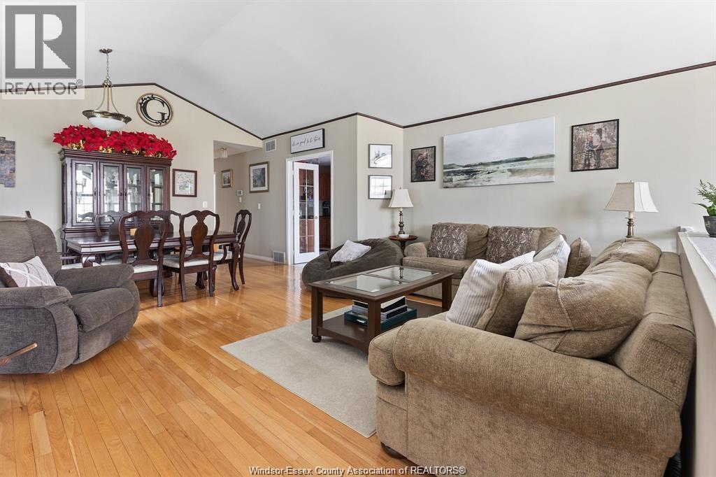 330 Reaume Road, Lasalle, Ontario  N9J 1B1 - Photo 5 - 26012324