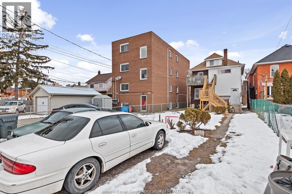 895 Pillette, Windsor, Ontario  N8Y 3B4 - Photo 23 - 26012331