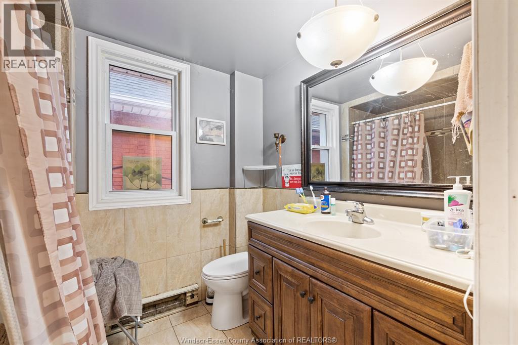 895 Pillette, Windsor, Ontario  N8Y 3B4 - Photo 8 - 26012331