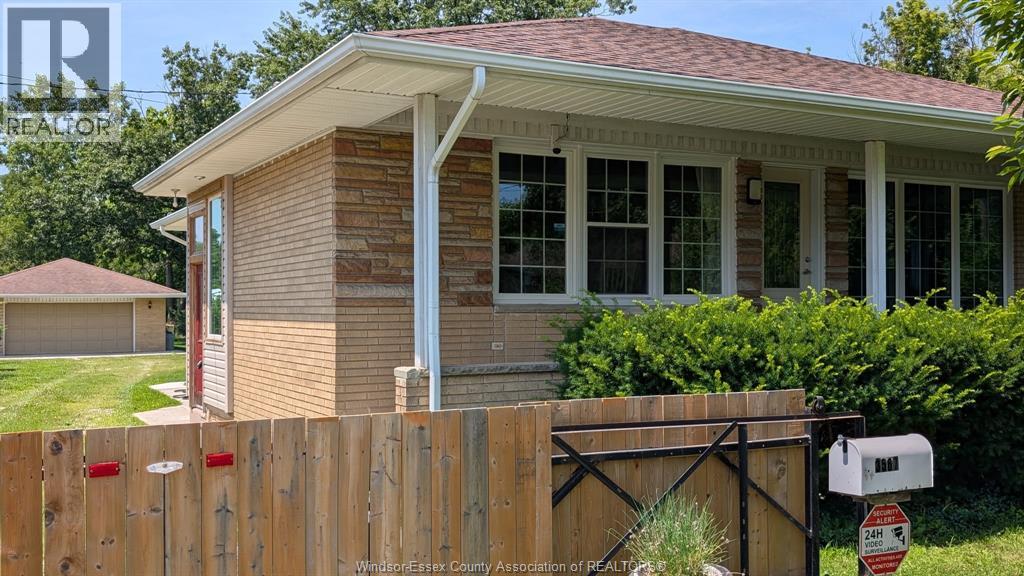 3567 Howard, Windsor, Ontario  N9E 3N6 - Photo 2 - 26011928