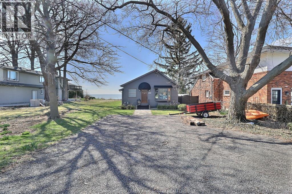 153 Adelaide Street, Essex, Ontario  N0R 1G0 - Photo 3 - 26012351