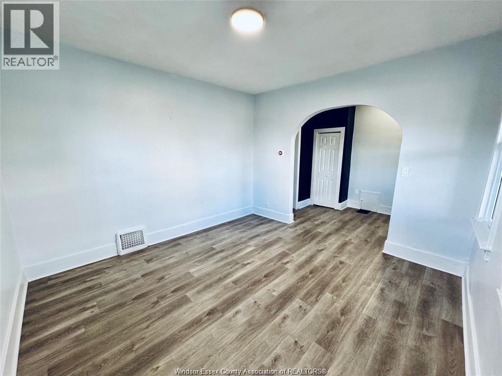 531 Langlois, Windsor, Ontario  N9A 2G3 - Photo 9 - 26012448