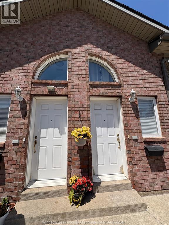 2290 Daytona Avenue, Windsor, Ontario  N9B 3Y2 - Photo 2 - 26012464