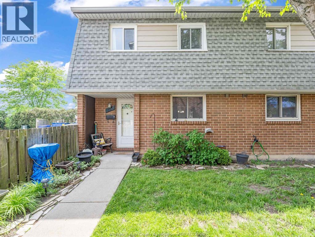 6701 Rose-Ville Garden Drive, Windsor, Ontario  N8T 1J3 - Photo 1 - 26012187