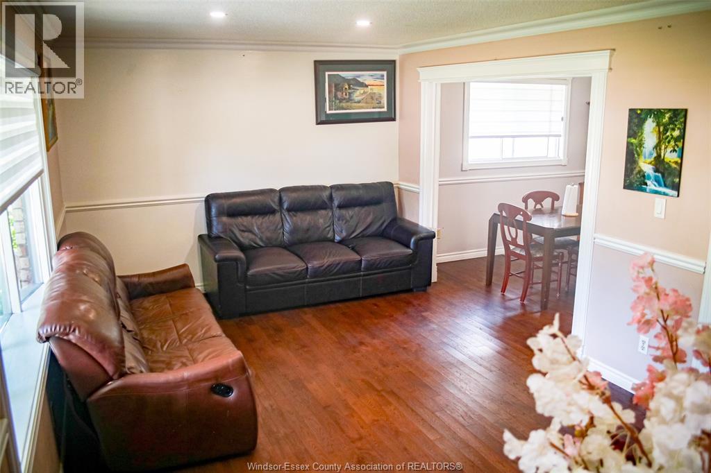 2709 Clemenceau, Windsor, Ontario  N8T 2P9 - Photo 5 - 26012520