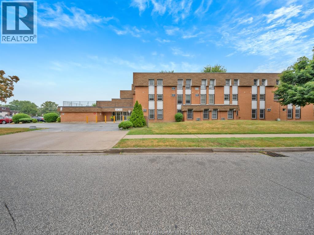 6211 Thornberry Crescent Unit# 250, Windsor, Ontario  N8T 3A5 - Photo 1 - 26012536