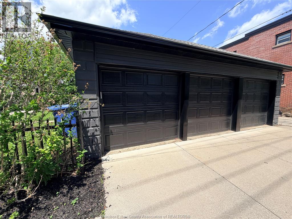 1094 Lincoln Road, Windsor, Ontario  N8Y 2H4 - Photo 9 - 26011492
