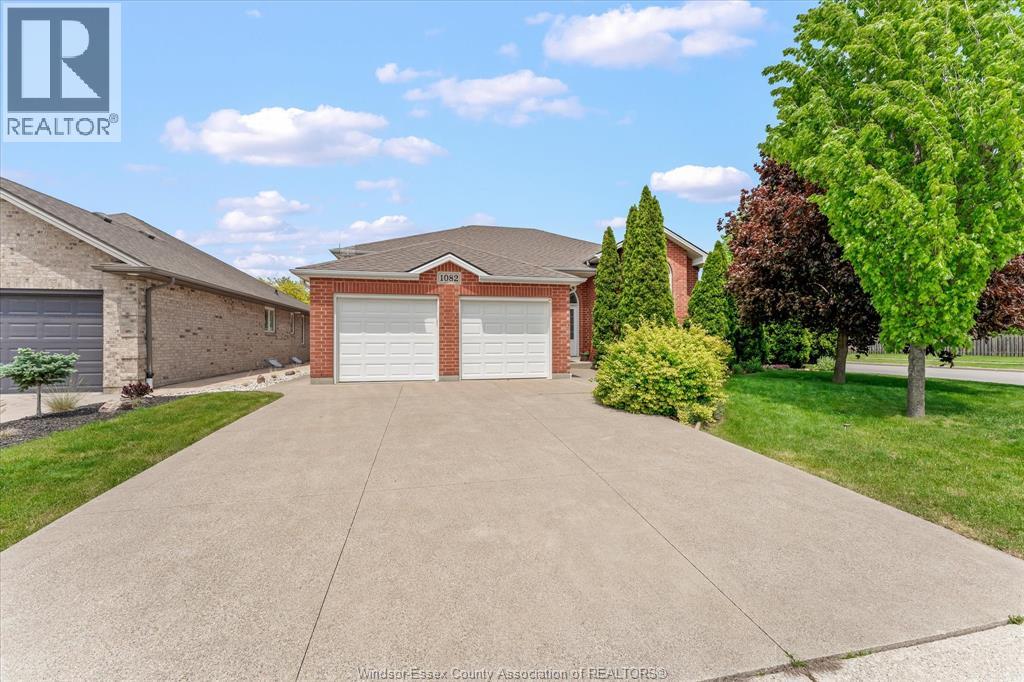 1082 Monarch Meadows, Lakeshore, Ontario  N0R 1A0 - Photo 4 - 26012630