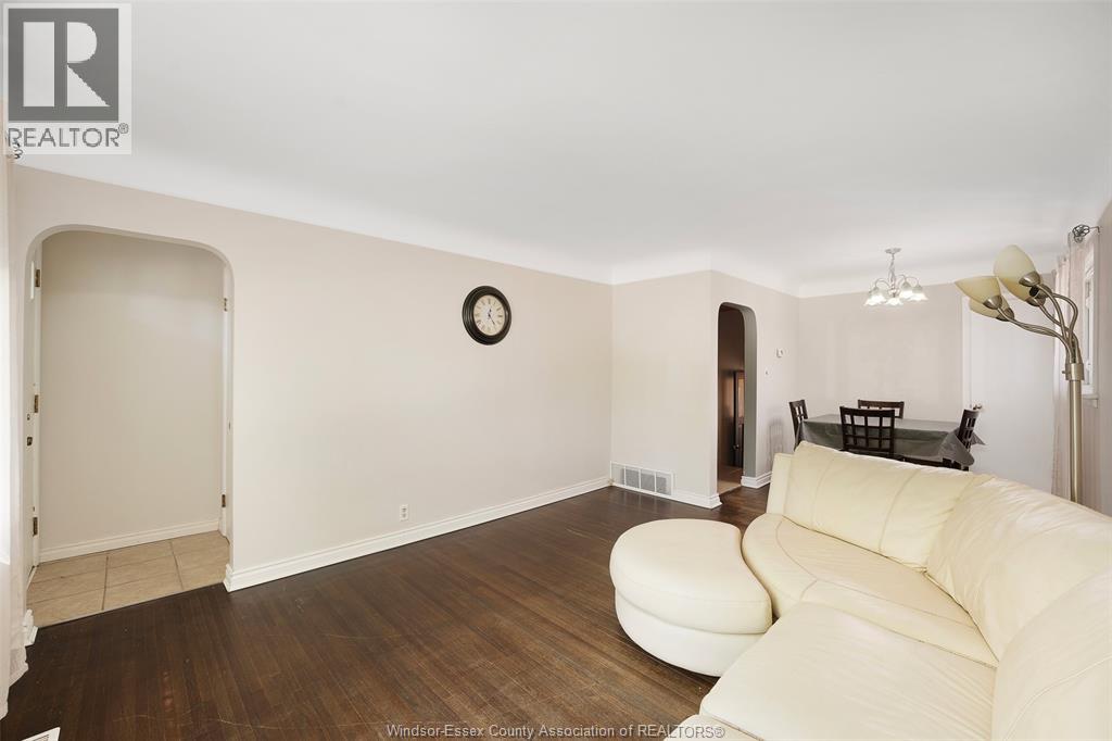 3668 Mckay, Windsor, Ontario  N9E 2S2 - Photo 11 - 26012625