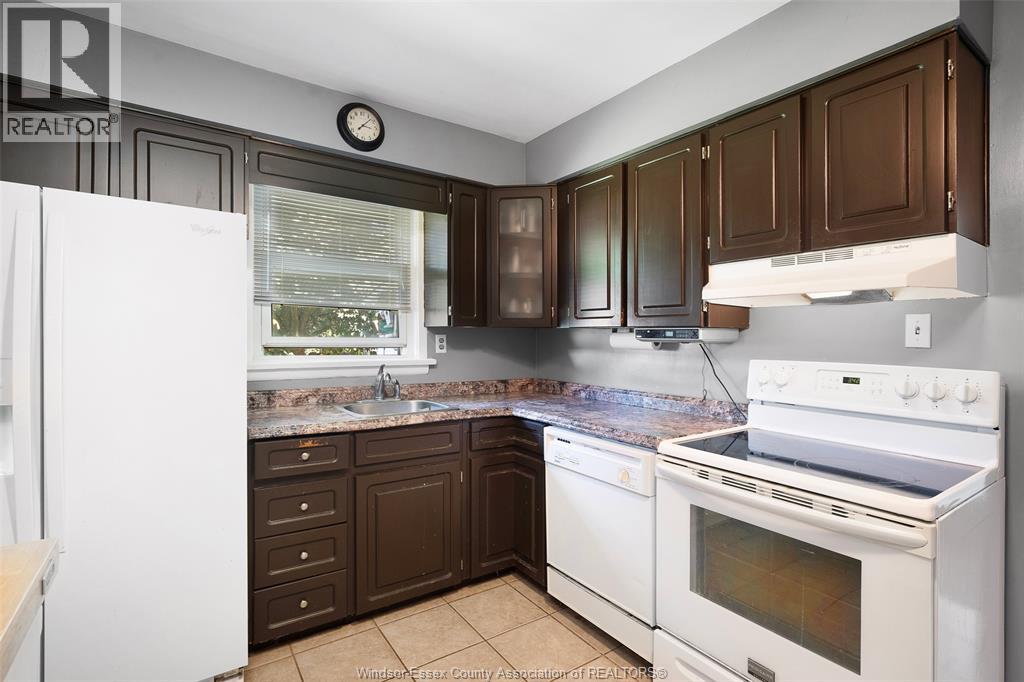 3668 Mckay, Windsor, Ontario  N9E 2S2 - Photo 18 - 26012625