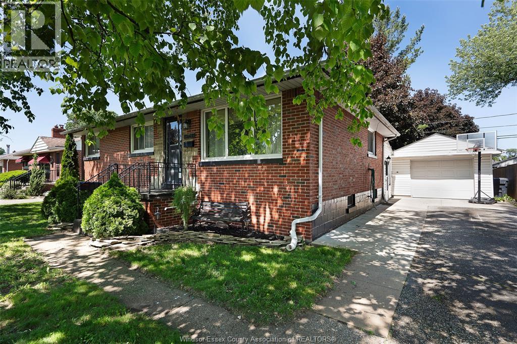 3668 Mckay, Windsor, Ontario  N9E 2S2 - Photo 6 - 26012625