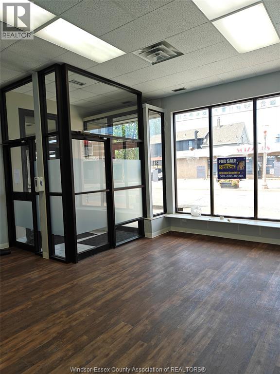 521 Erie East, Windsor, Ontario  N9A 3X8 - Photo 4 - 26012614