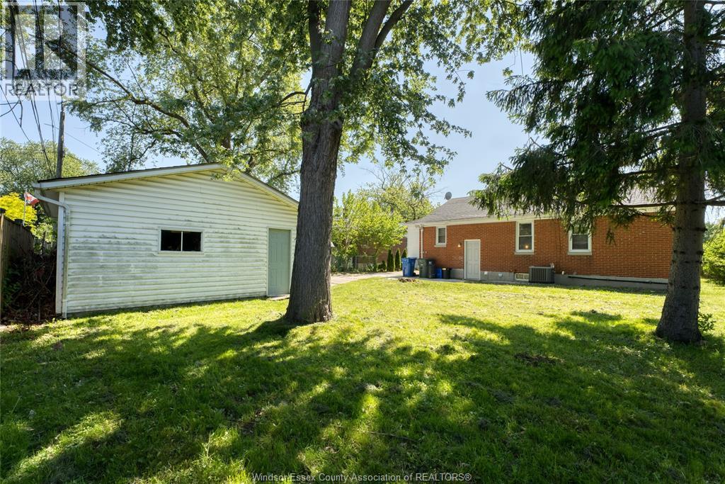 3414 Dominion Avenue, Windsor, Ontario  N9E 2N7 - Photo 40 - 26012739
